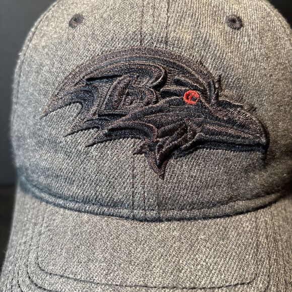 Baltimore Ravens NFL Pro Line Fanatics Charcoal Blackout Red Eye SnapBack Adjust - Picture 2 of 12